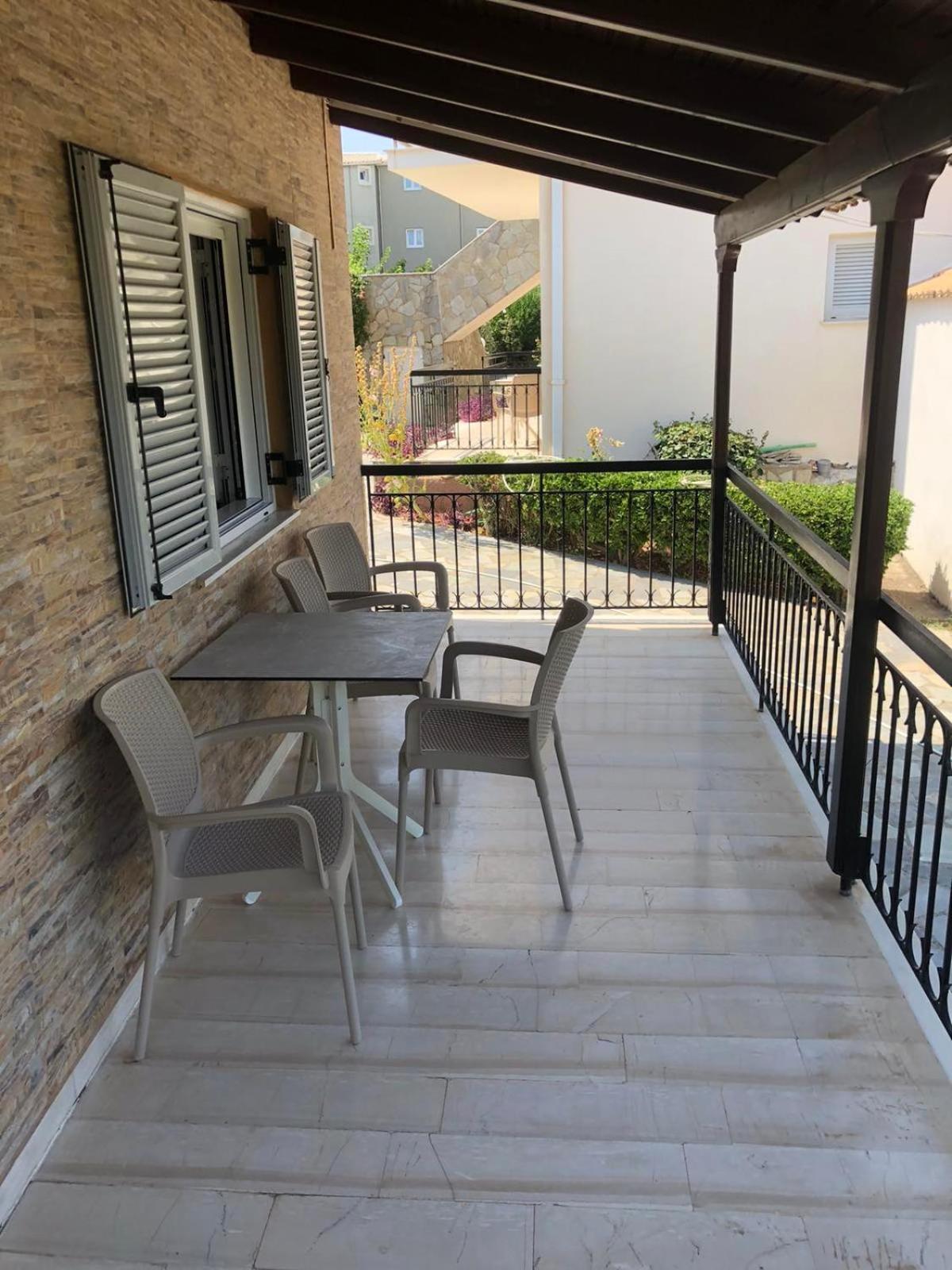 Dimitra Apartments G Гувия Екстериор снимка