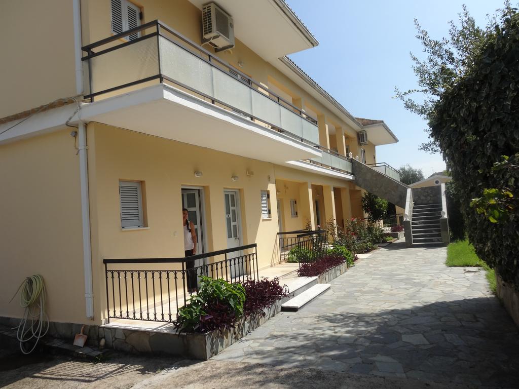 Dimitra Apartments G Гувия Екстериор снимка